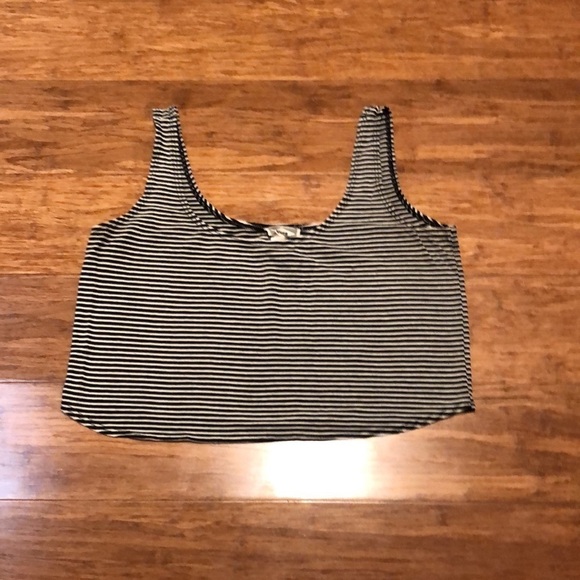PacSun Kirra black & white stripe cropped tank top - Picture 2 of 5